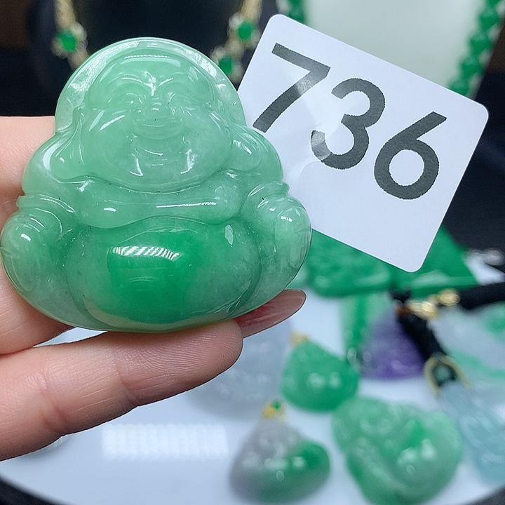 翡翠吊坠(赠链)未镶嵌