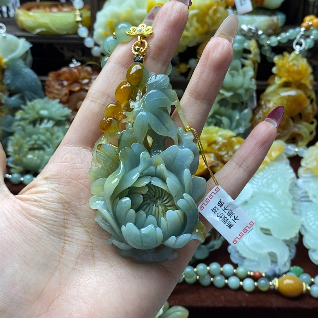 蛇纹石玉颈饰未镶嵌灵**罗