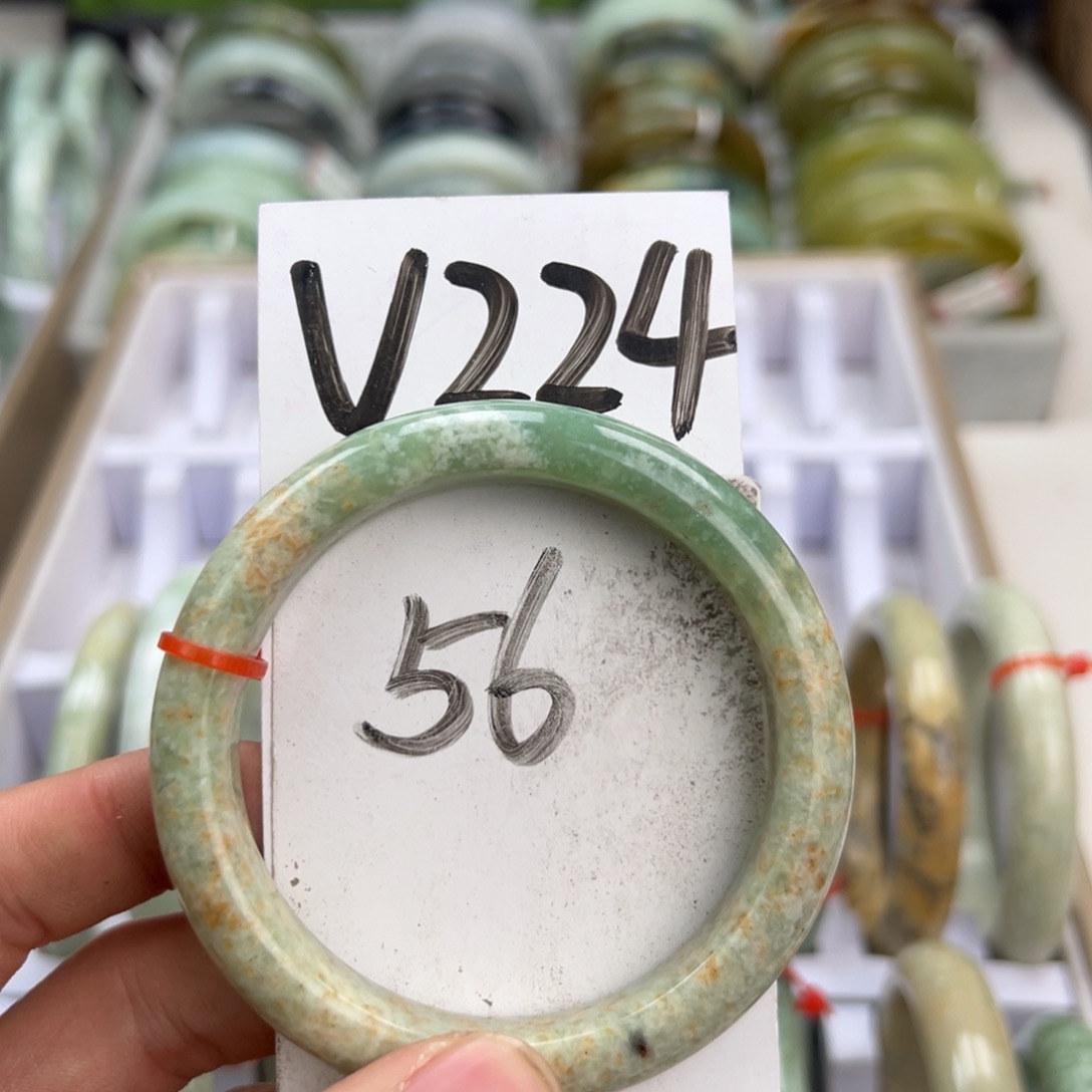 岫玉手镯未镶嵌天然岫玉