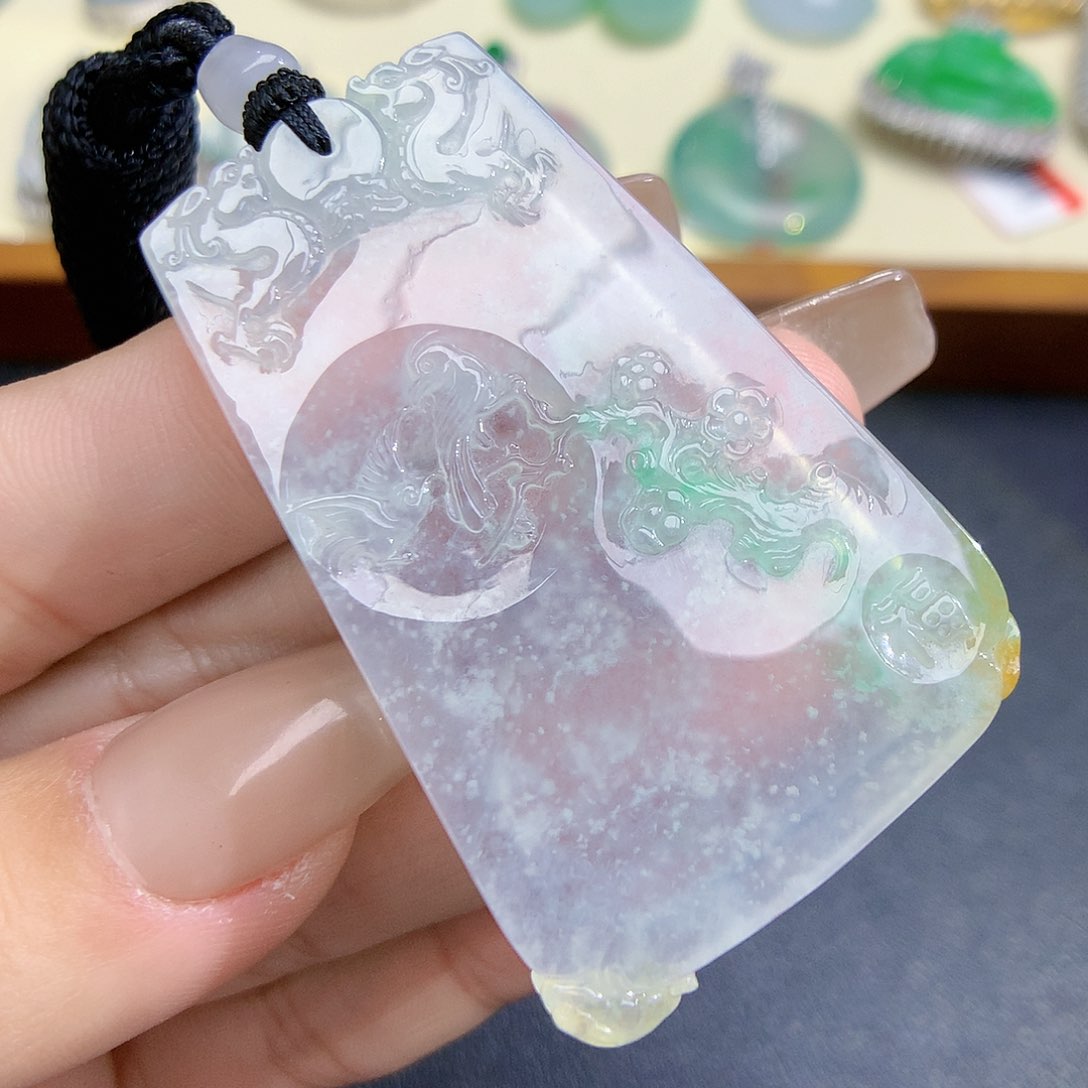 翡翠颈饰未镶嵌喜上眉梢