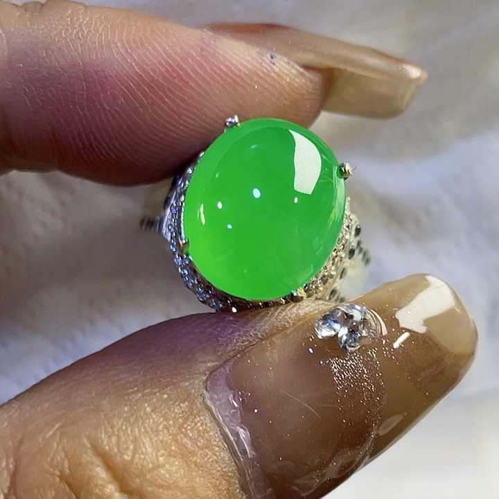 酷***8定制翡翠未镶嵌85556685556996