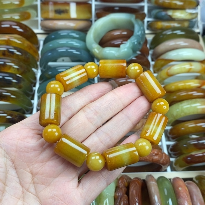 蛇纹石玉手镯未镶嵌