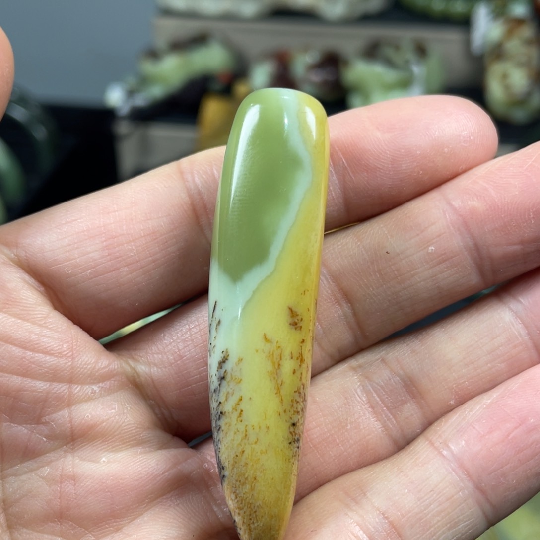 岫岩河磨玉（透闪石质玉）手链未镶嵌草**空