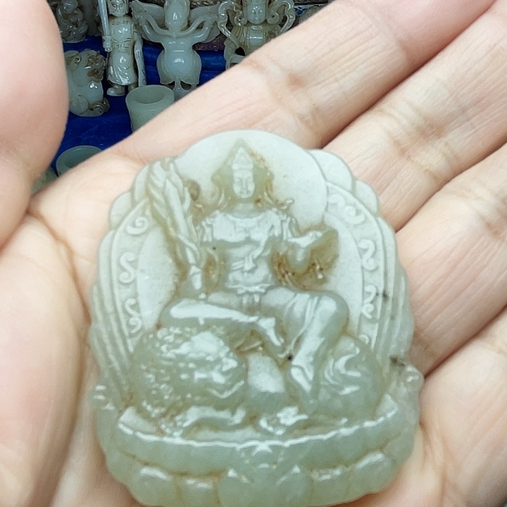 和田玉（青白玉）未镶嵌颈饰