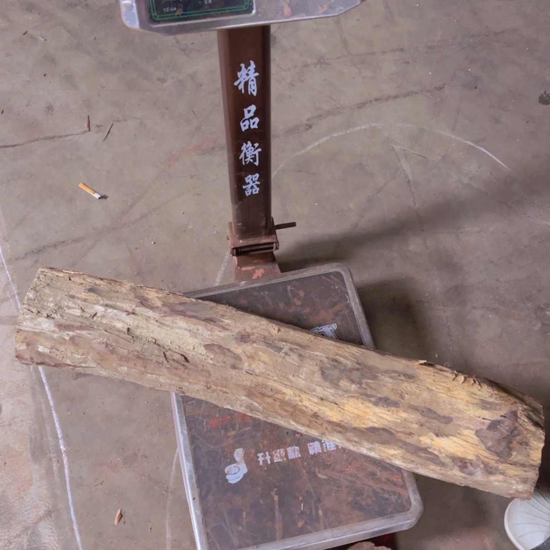 紫檀木类端景台摩*白酸枝原木料