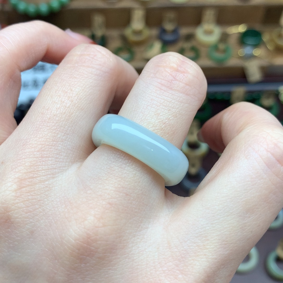 和田玉戒指未镶嵌