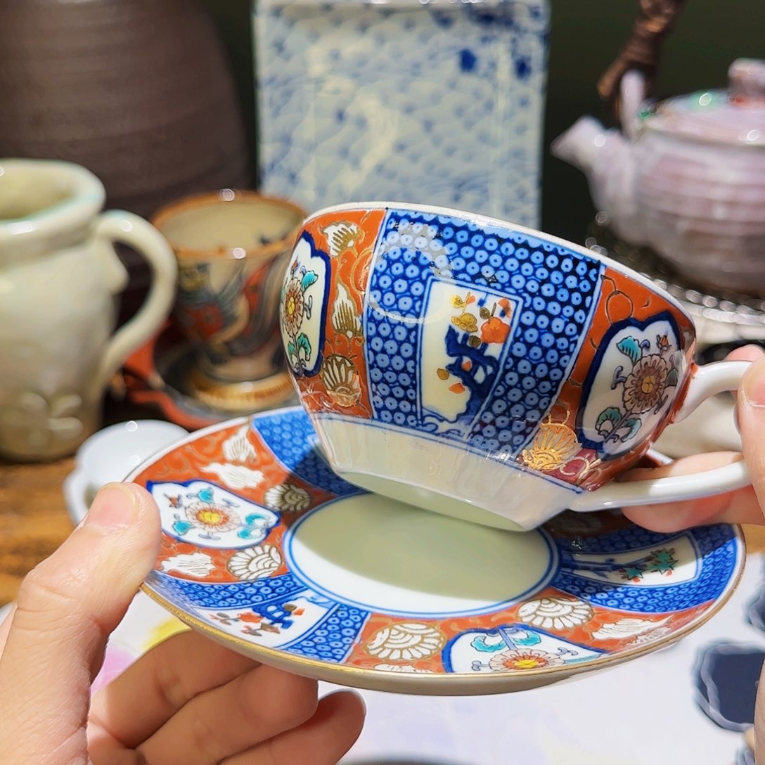 这就是为什么在他身边呢的