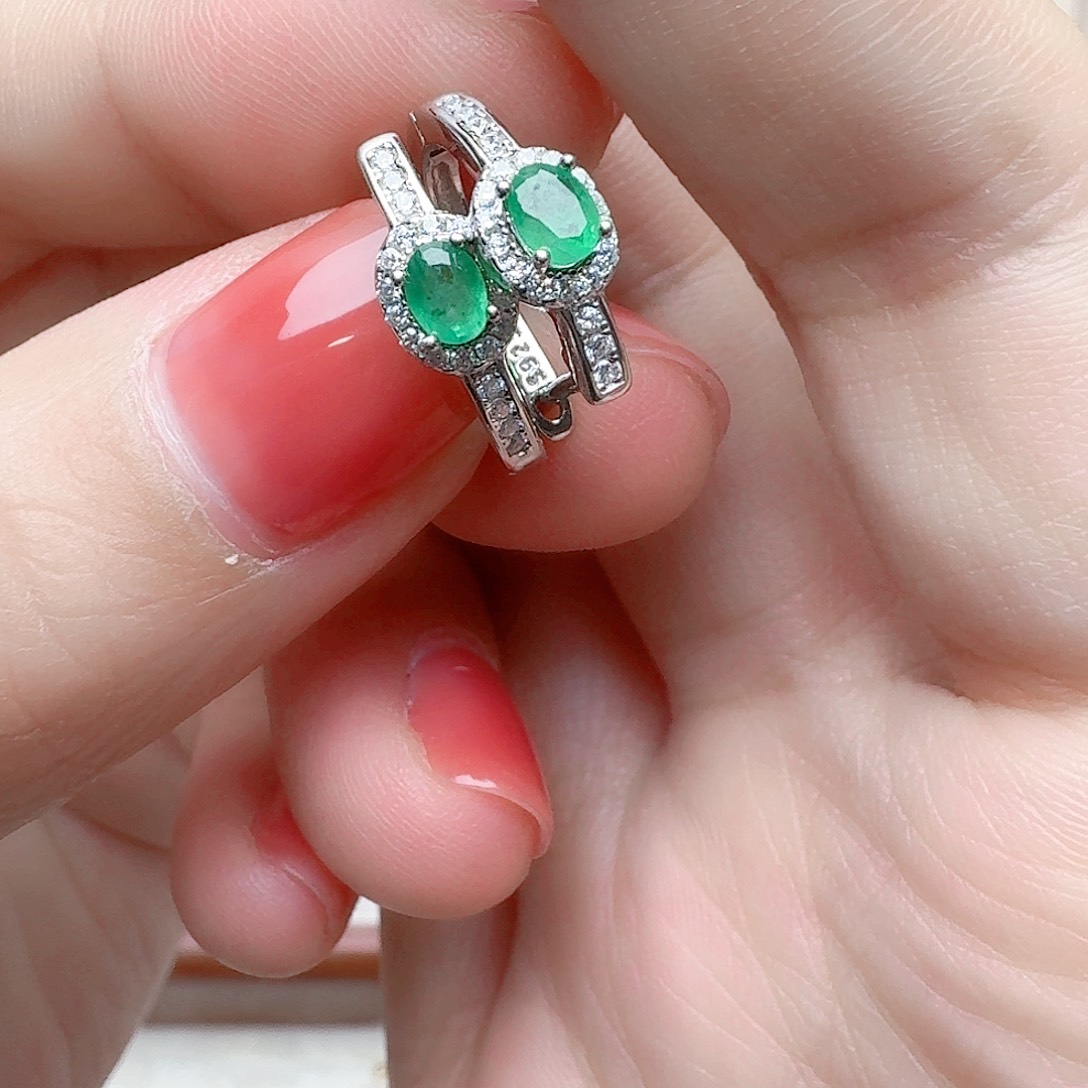 祖母绿耳饰银S925镶嵌耳钉