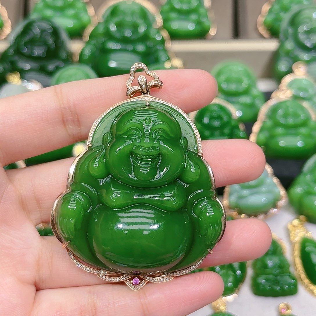 和田玉（碧玉）颈饰18K金镶嵌