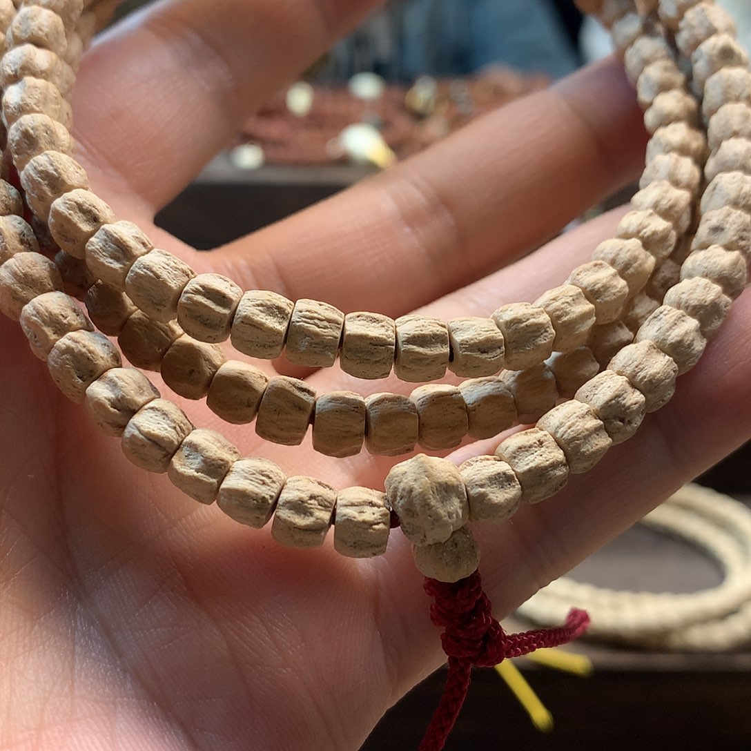 柏香籽/百香籽吊坠粉皮红油刀锋龙脊多棱顺