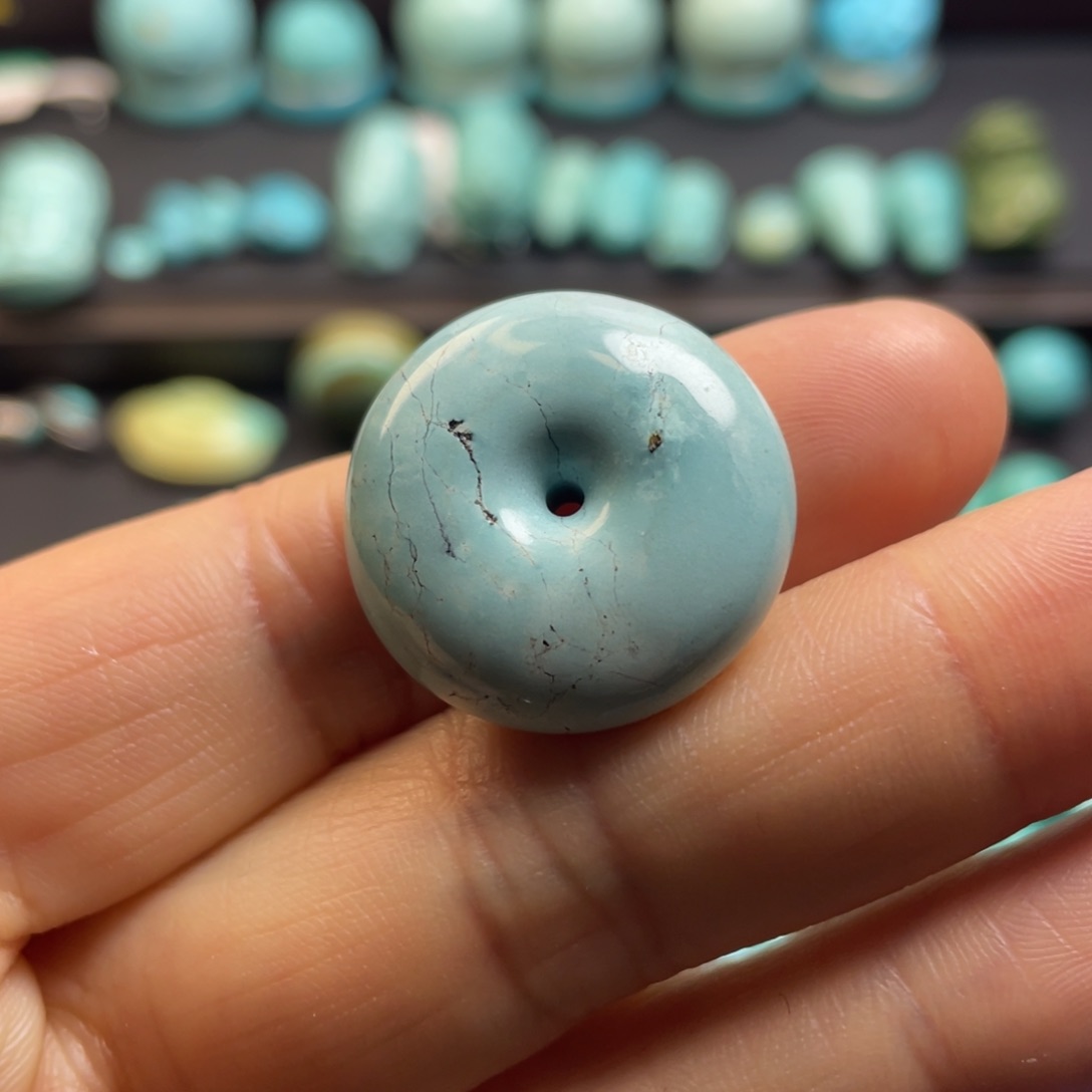 绿松石颈饰未镶嵌独****心