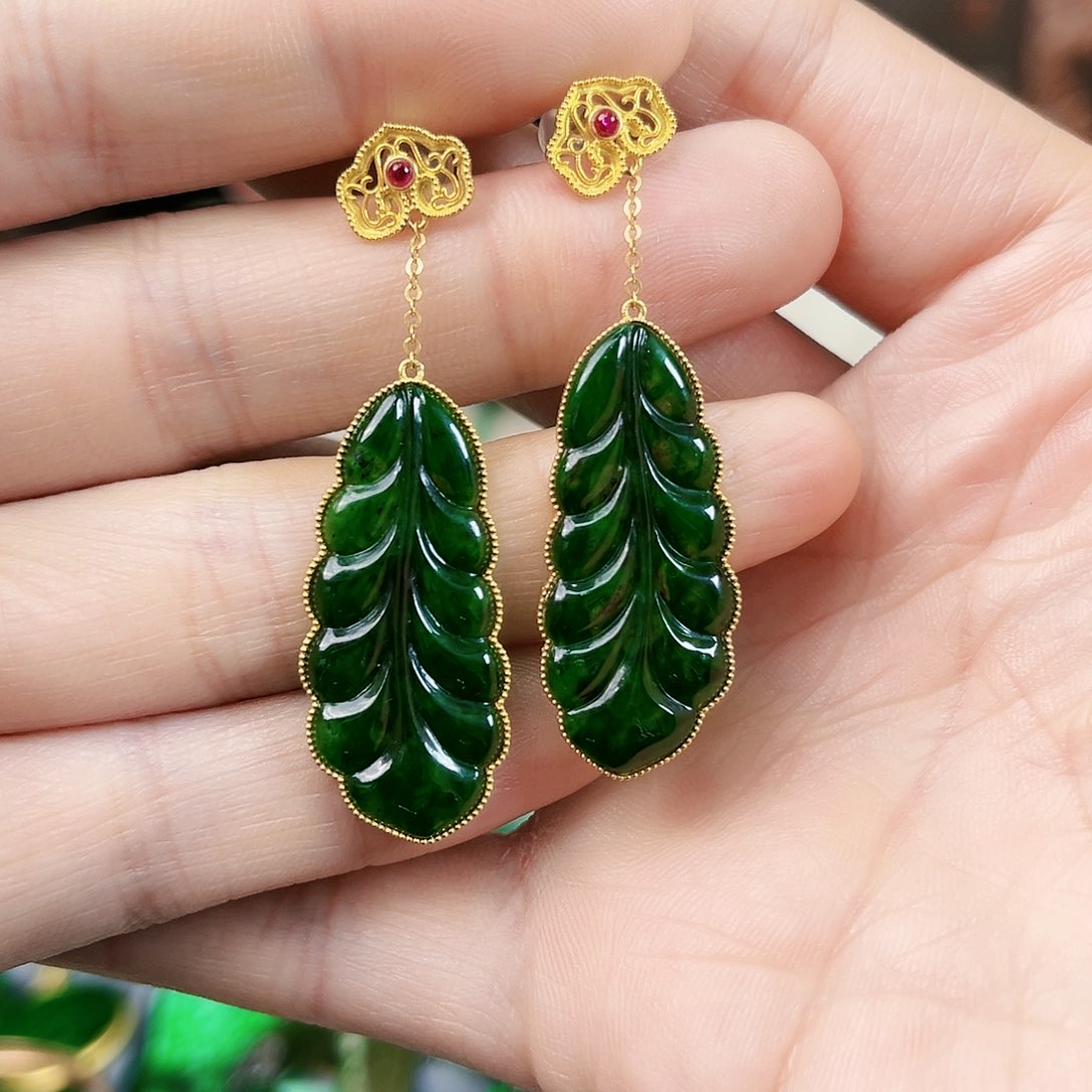翡翠耳饰18K金镶嵌耳饰