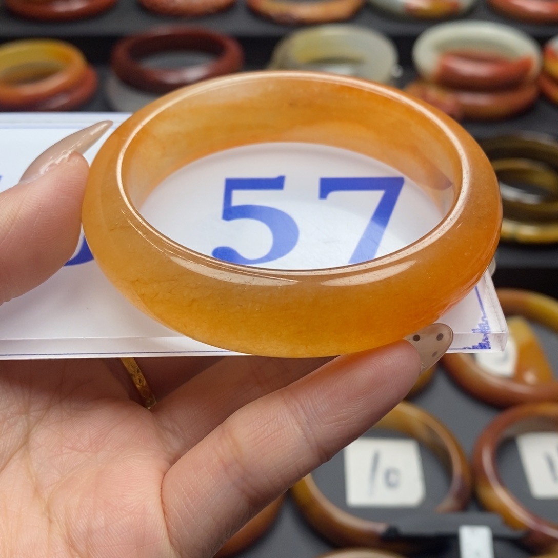 石英质玉（黄龙玉）手镯微瑕未镶嵌