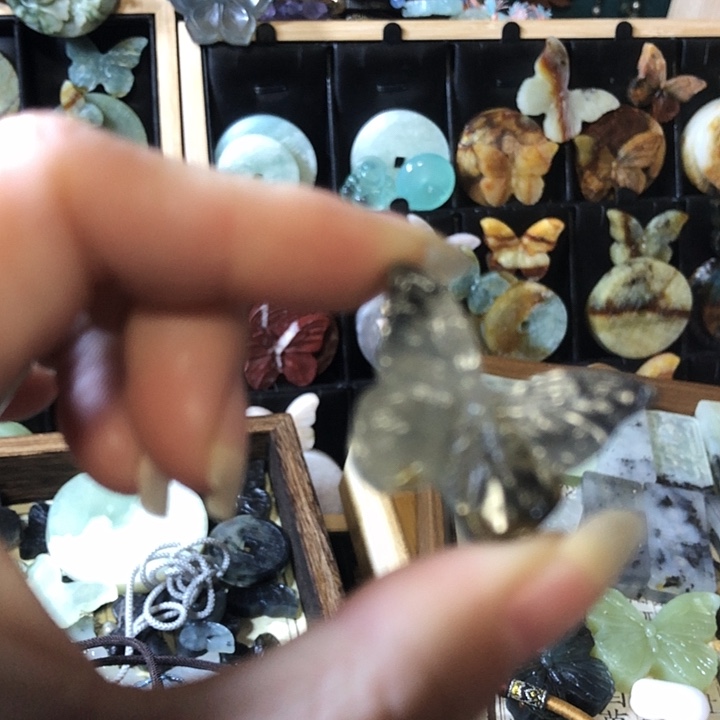 岫玉未镶嵌岫玉挂件