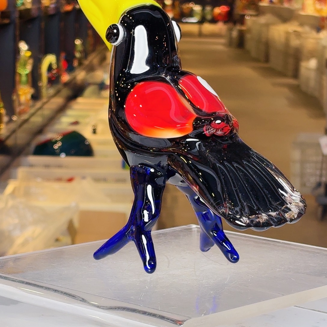 琉璃手工艺品琉璃岛和塔顶之间