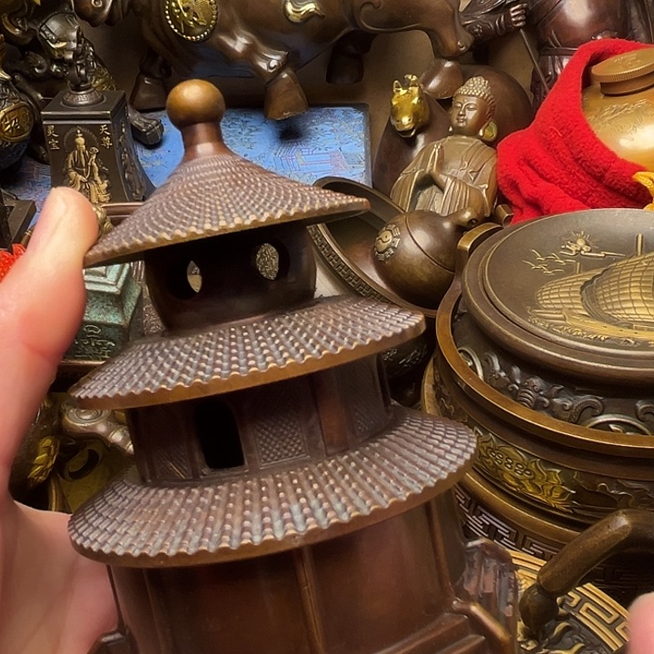 精美铜器批发档口