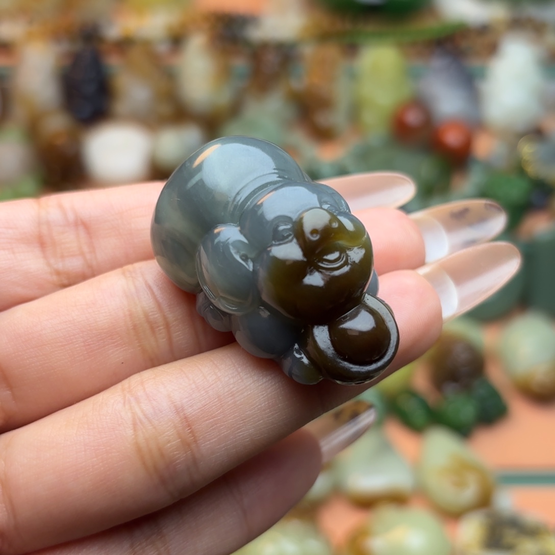 *****和田玉未镶嵌颈饰