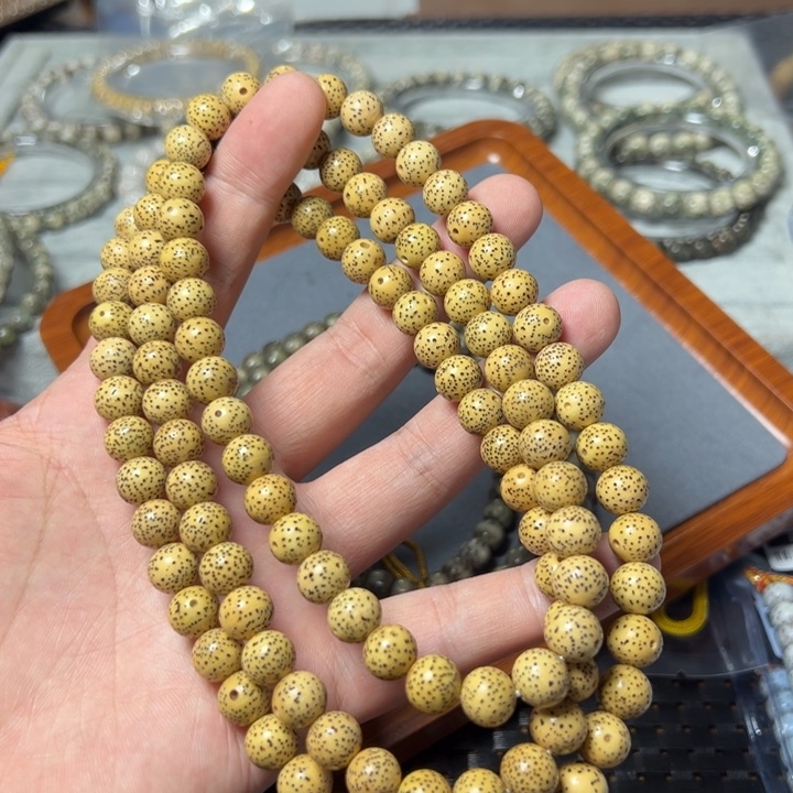 星月菩提手串圆10左右