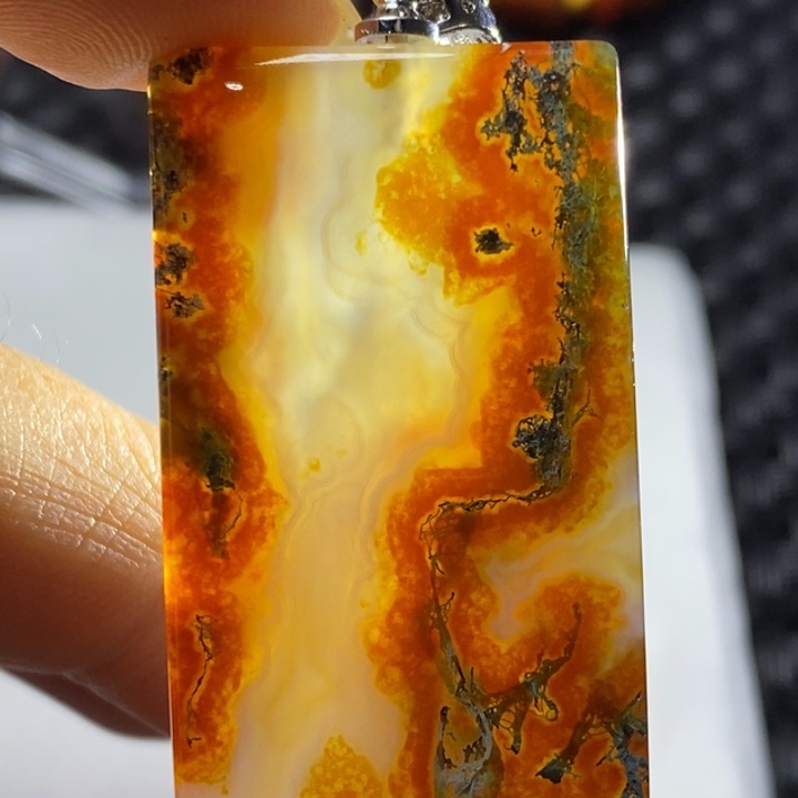 玛瑙/玉髓颈饰未镶嵌