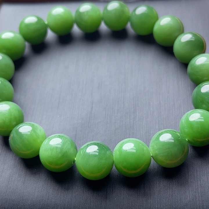 和田玉（碧玉）未镶嵌手链