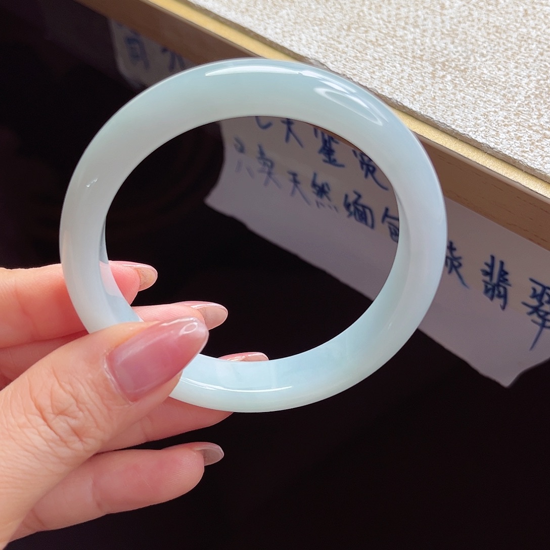 翡翠未镶嵌手镯手镯