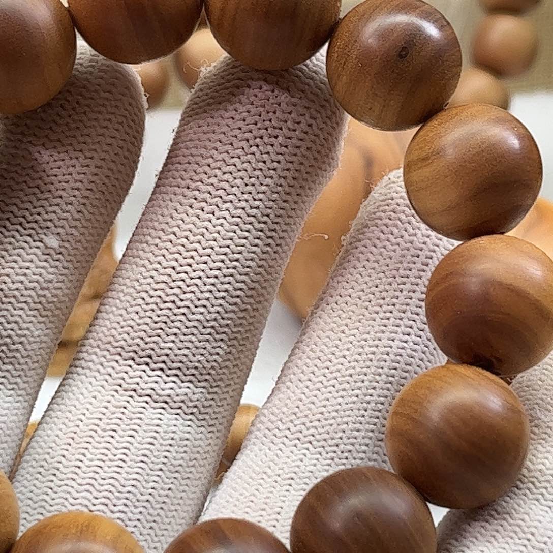 檀香木把件?****?老山檀香瑕疵珠