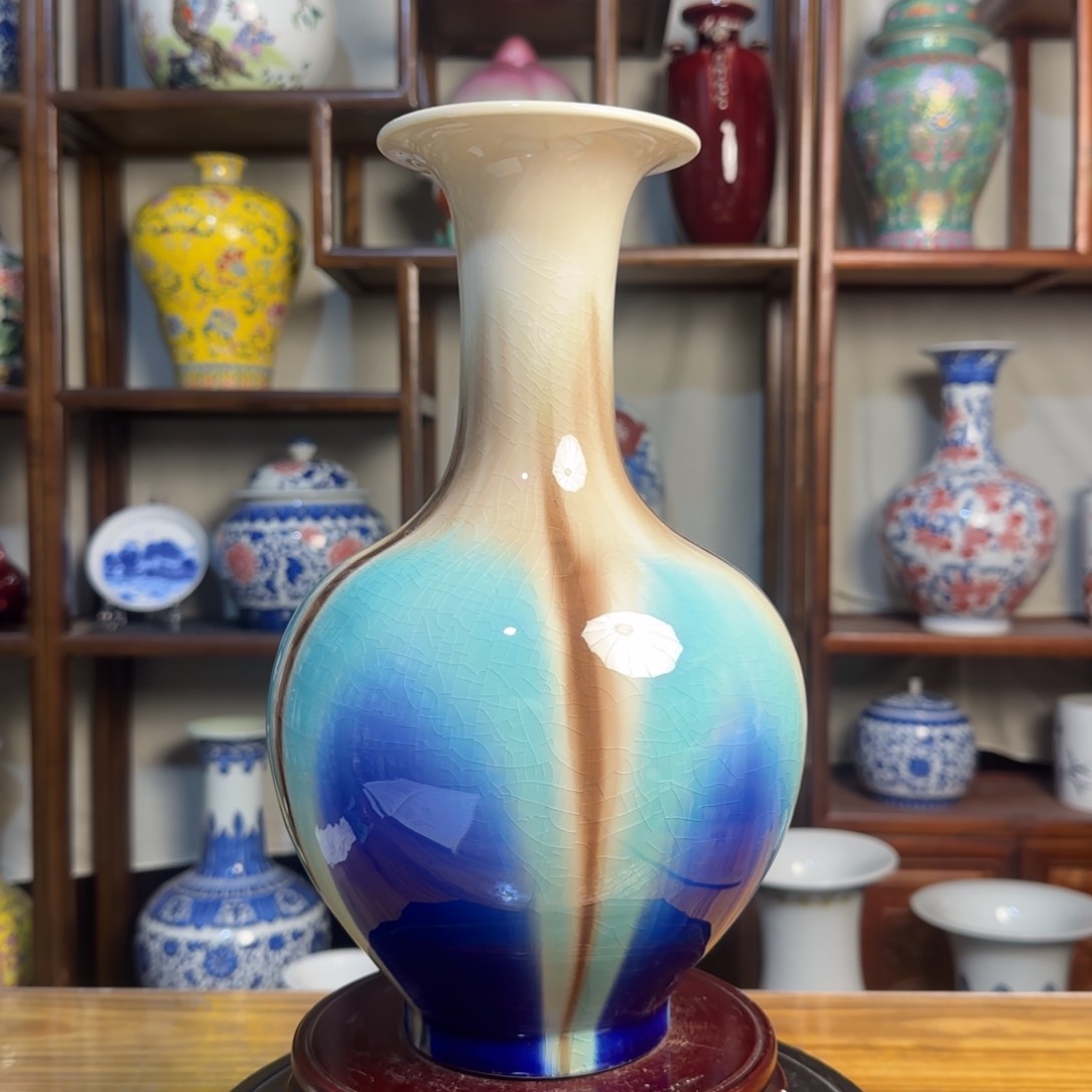 瓶高度32厘米肚径19厘米