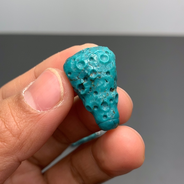 绿松石颈饰未镶嵌