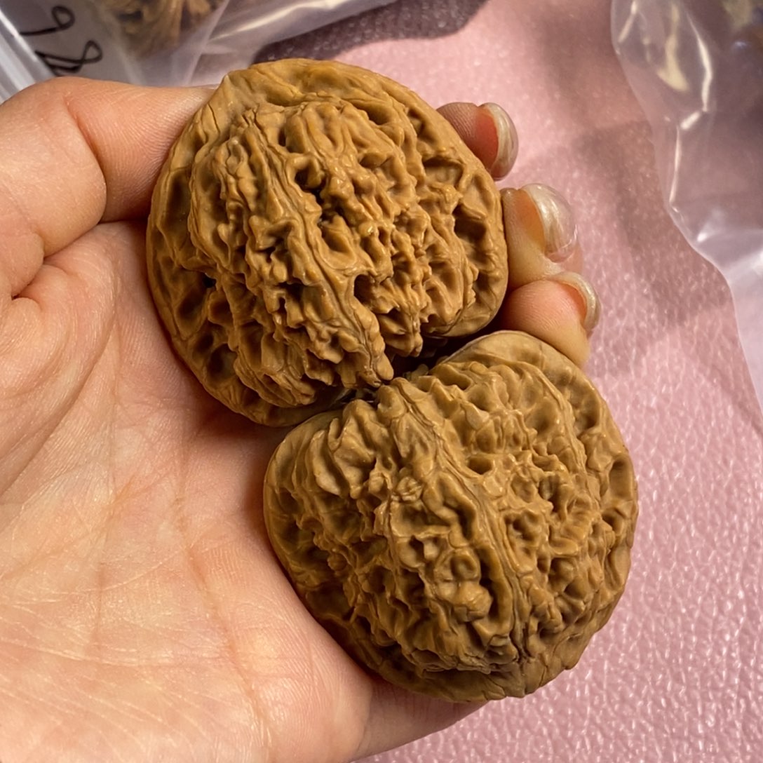 文玩核桃吊坠40南疆石黄89