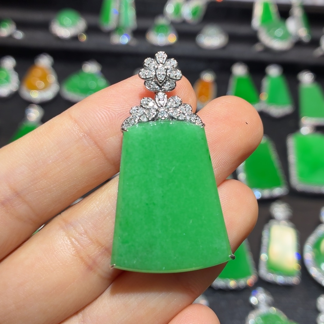 翡翠18K金镶嵌吊坠(不含链)翡翠