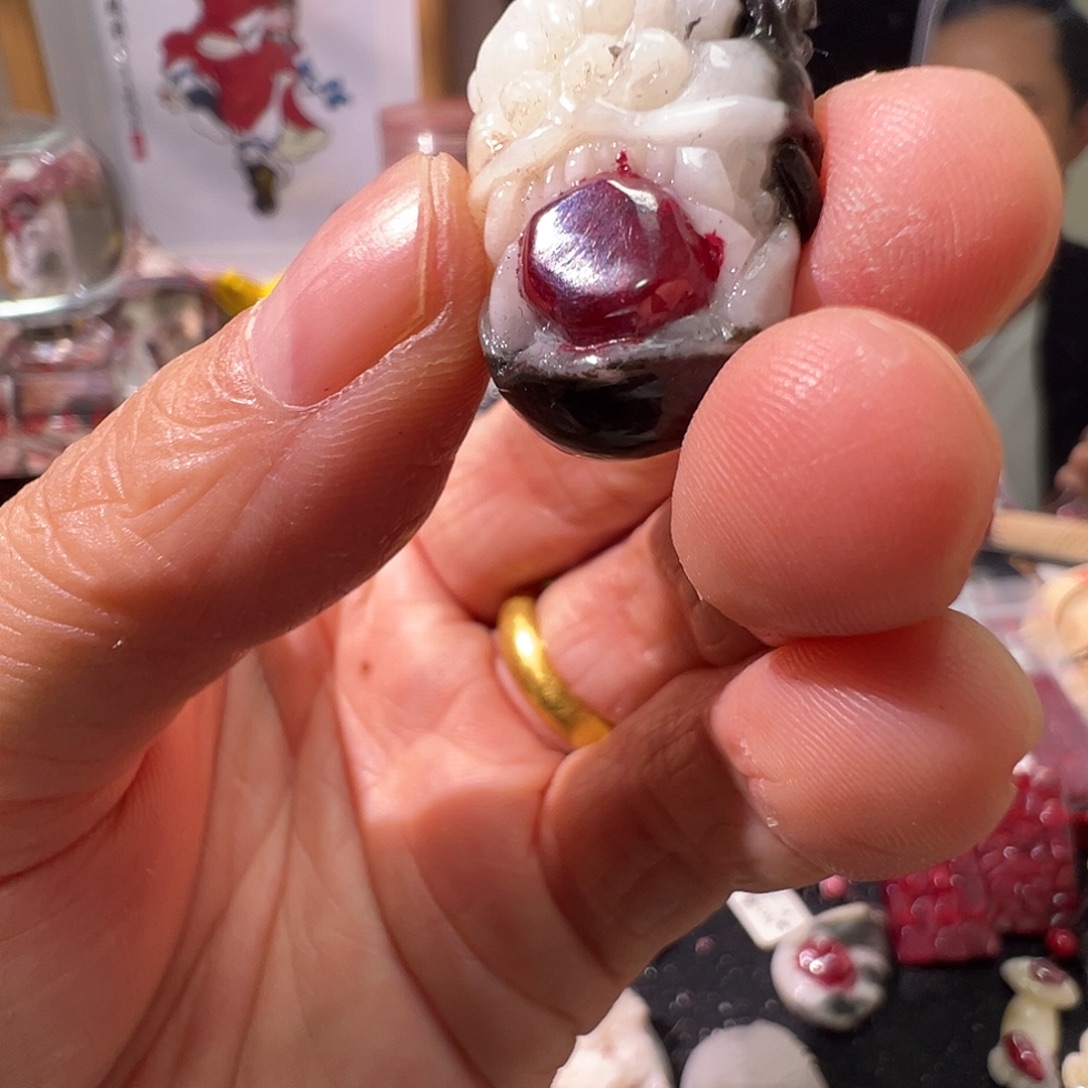 天然辰砂雕刻件朱砂