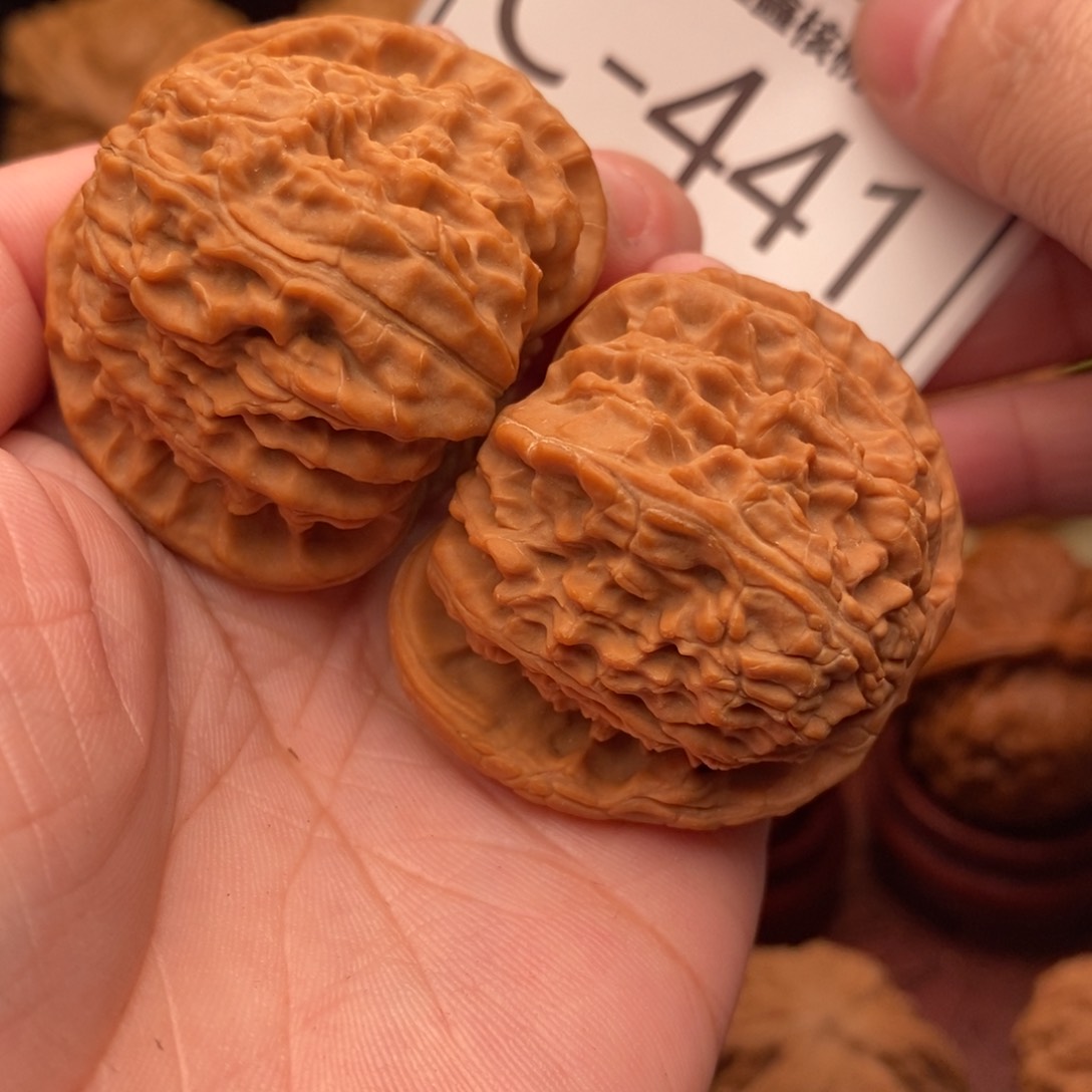 文玩核桃把件闷白42