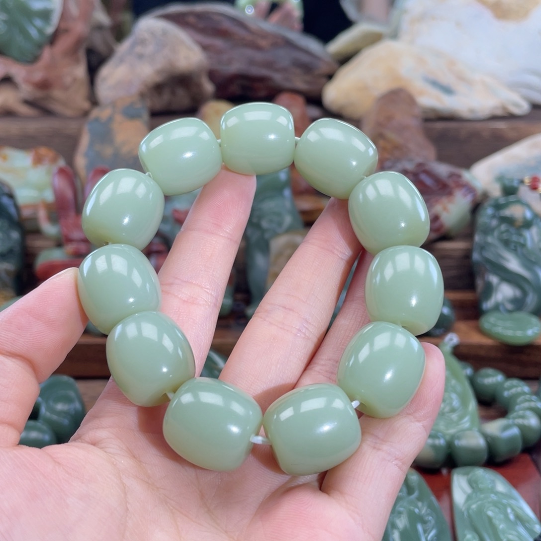 岫岩老玉（透闪石质玉）手串未镶嵌