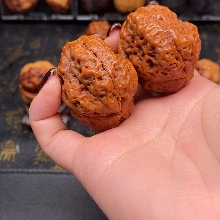 文玩核桃吊坠回血对