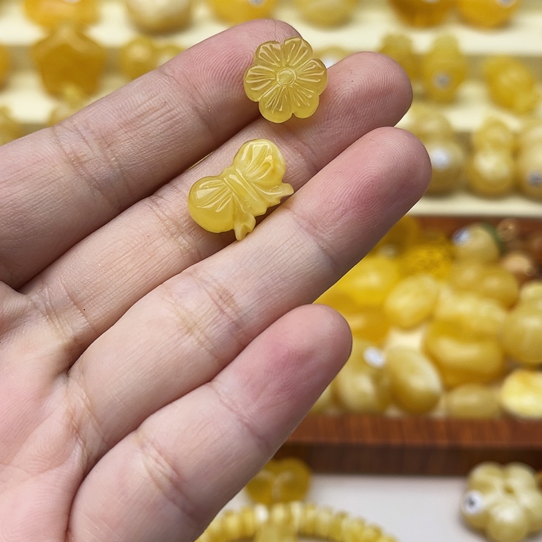 蜜蜡未镶嵌裸石天然
