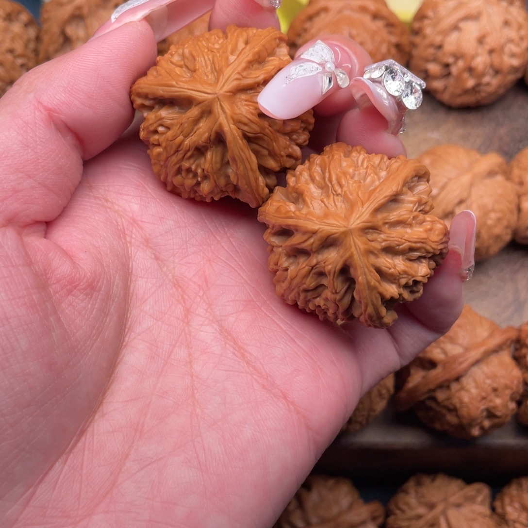 文玩核桃把件全品，文山球奔38