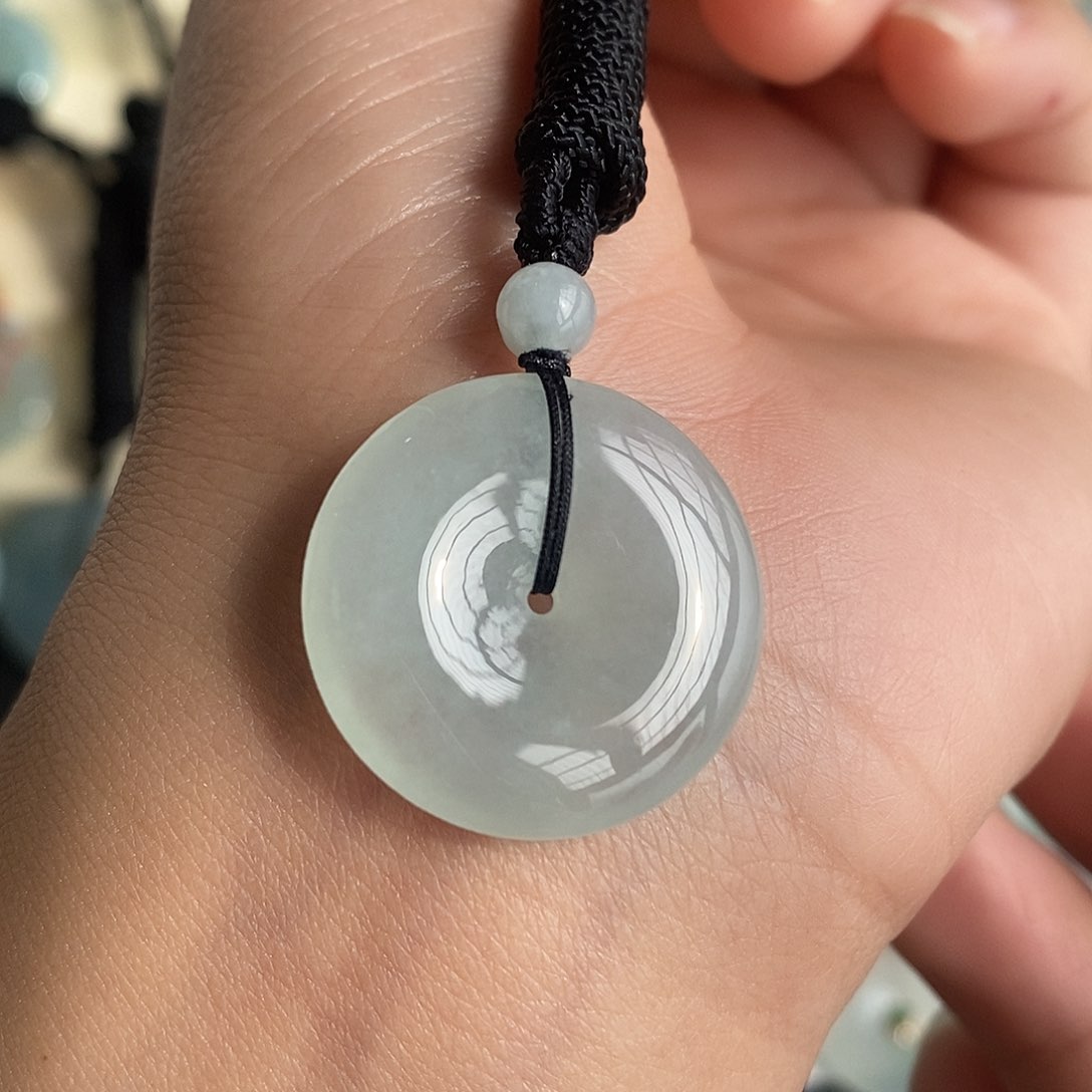 翡翠颈饰未镶嵌翡翠首饰