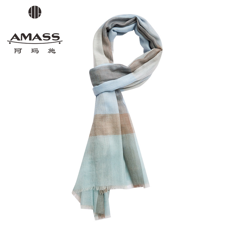 AMASS/阿玛施新款时尚百搭薄款轻盈简约格纹羊毛围巾配饰580048