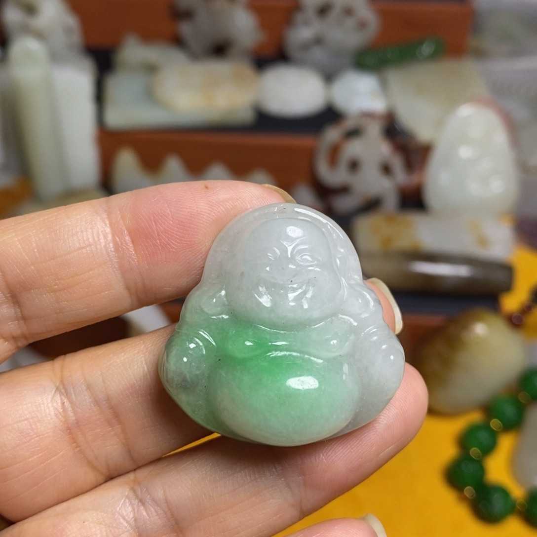 颈饰未镶嵌和田玉（糖玉）