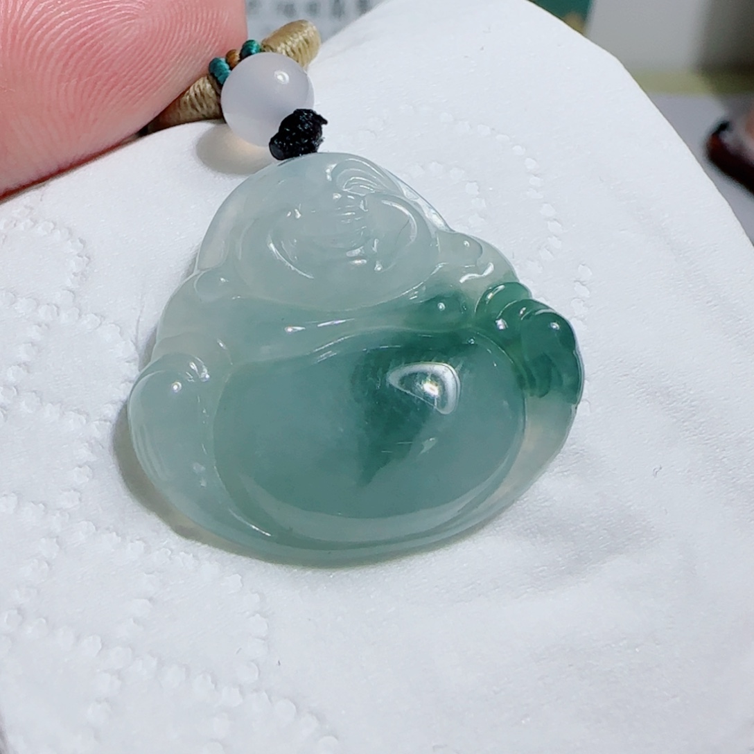 翡翠未镶嵌颈饰佛公