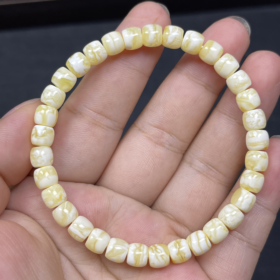6.5蜜蜡虎皮纹直切手串女款白色时尚女士渐变老型单圈玉手串女款
