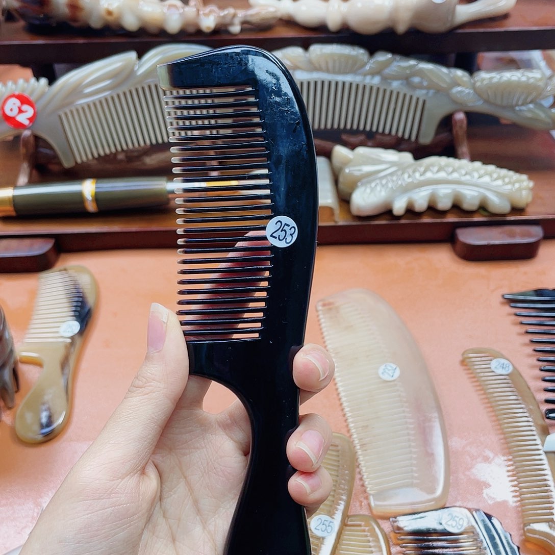 纯手工制作牛角梳253