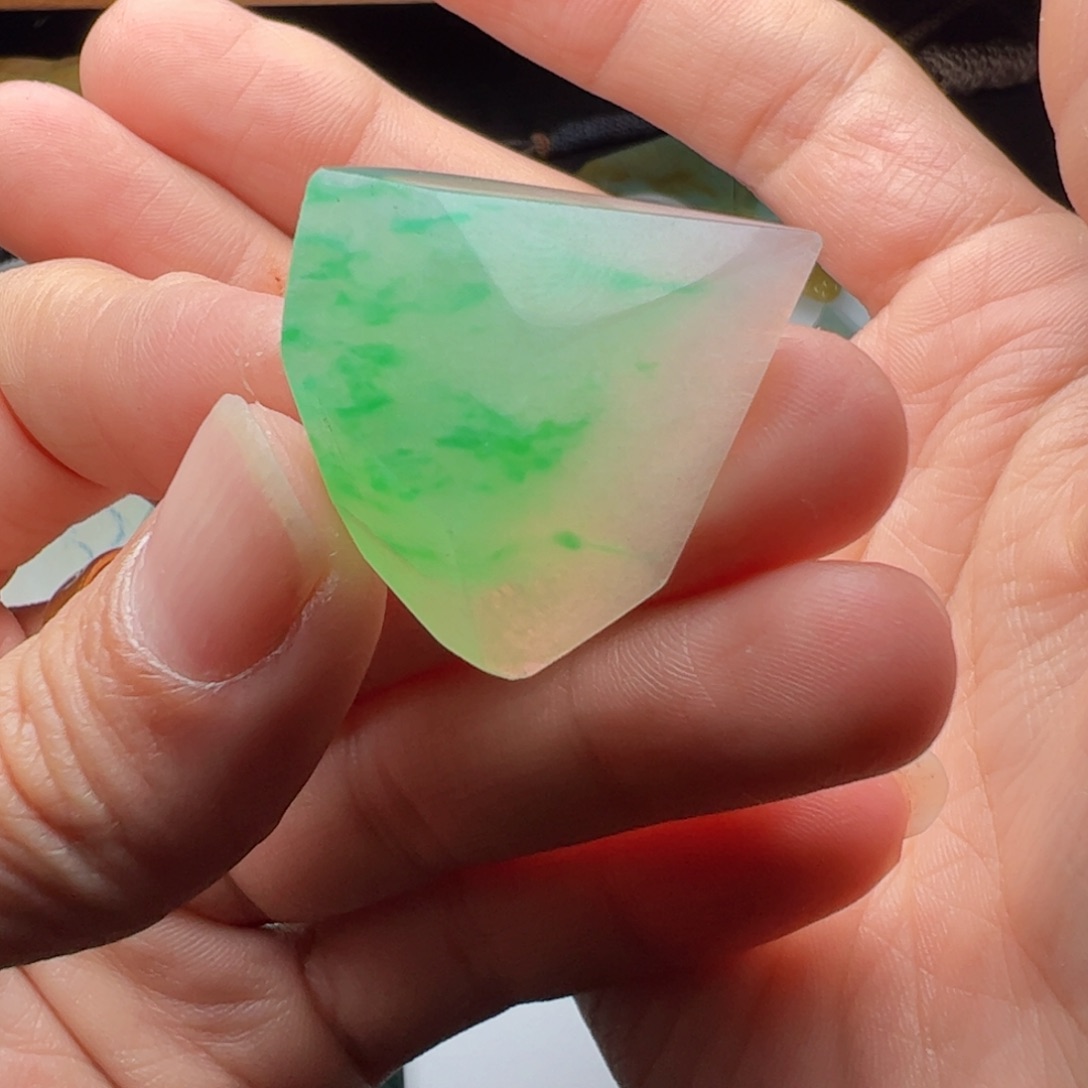 未镶嵌定制翡翠不包工