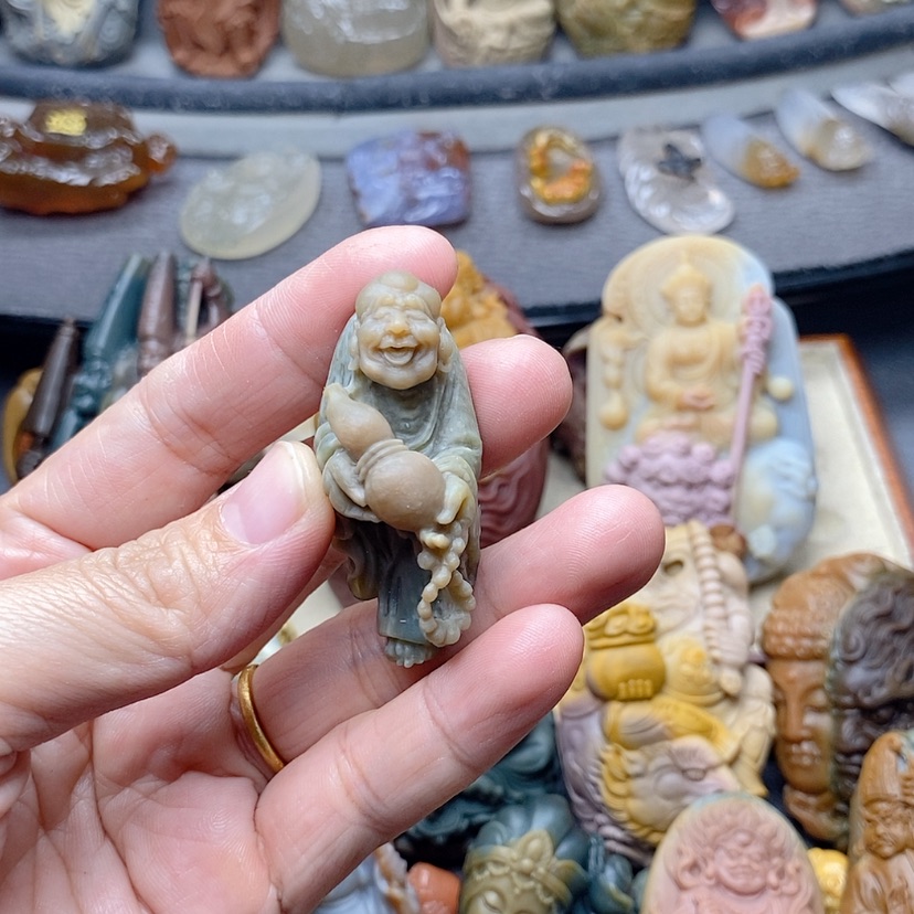 【闪购商品】定制石英质玉吊坠未镶嵌