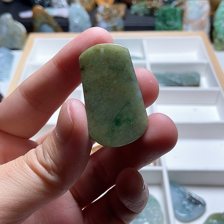 翡翠未镶嵌颈饰翡翠a货