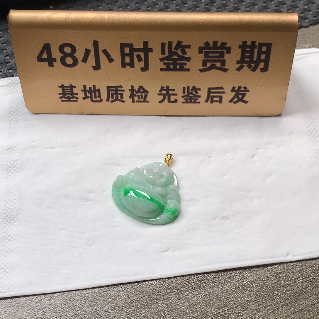 颈饰18K金镶嵌翡翠佛