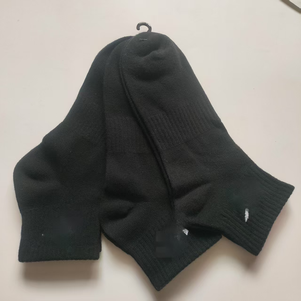 四季款中筒袜运动袜男女同款休闲时尚纯色