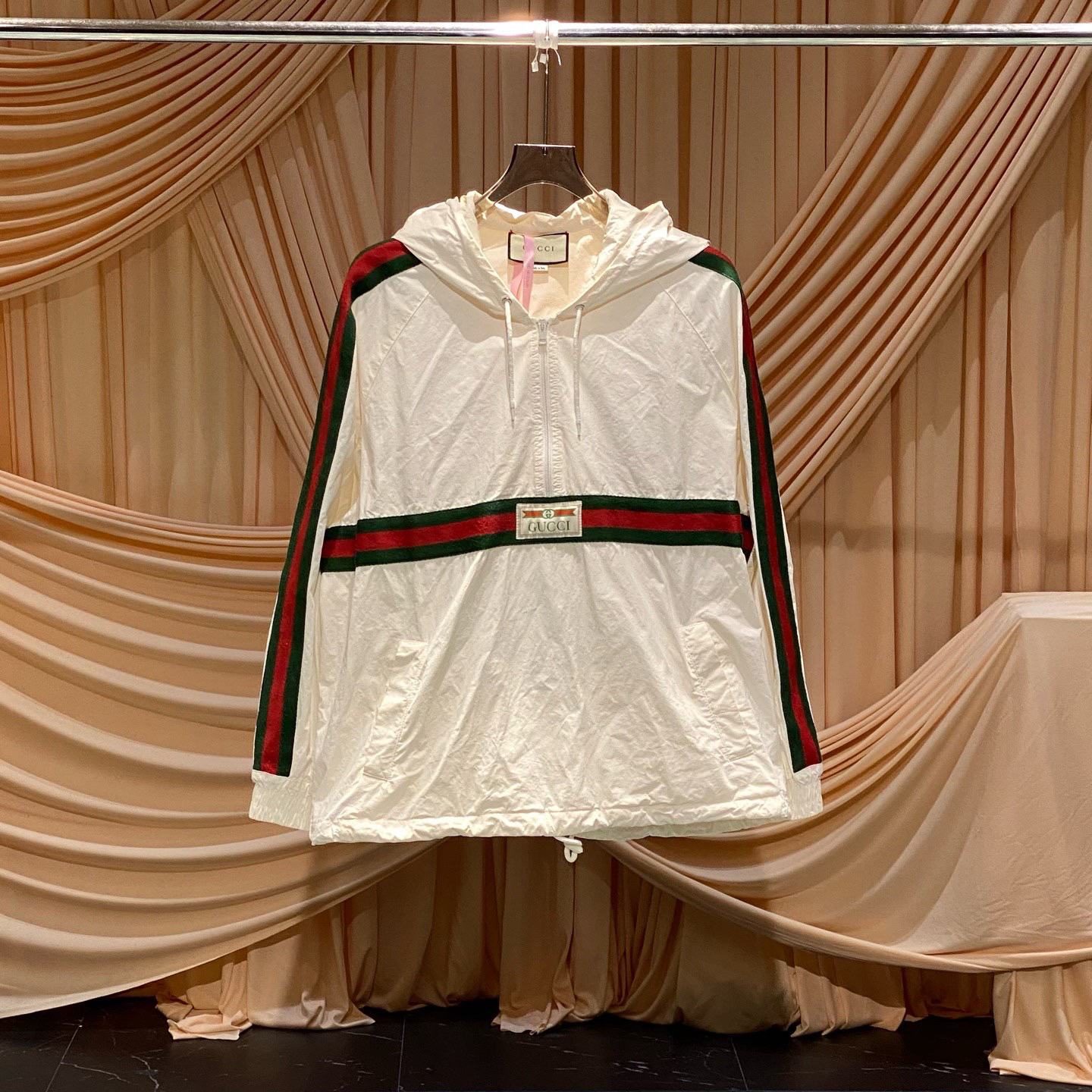 99新 GUCCI/古驰 红绿条纹字母半拉链连帽冲锋衣/48码/99新/33100