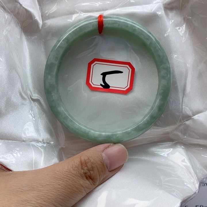 未镶嵌手镯翡翠翡翠