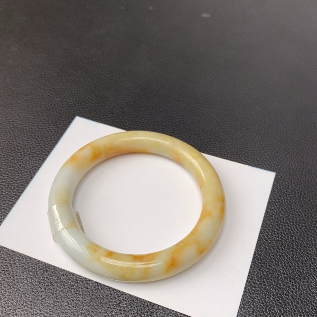 翡翠手镯未镶嵌黄翡